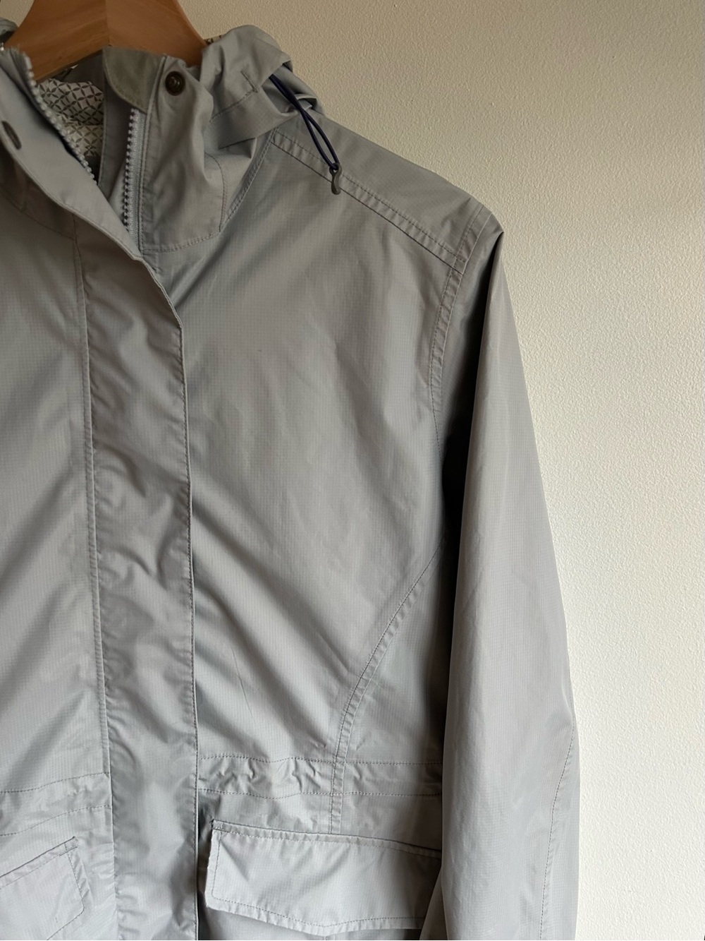 MEC Light Gray Women's Waterproof Hooded Utility Jacket